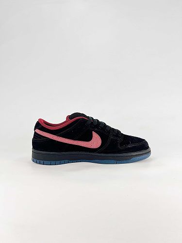 Nike SB Dunk Low