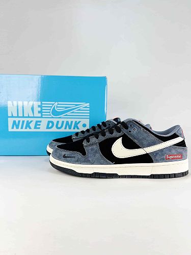 Nike SB Dunk Low Supreme