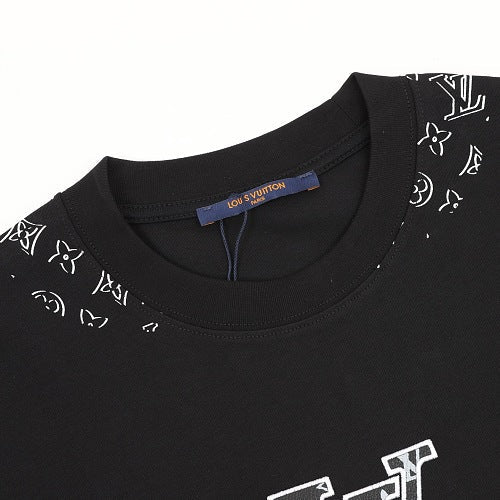 Louis Vuitton Leather Badge LV Logo Embroidered Short-Sleeve T-Shirt