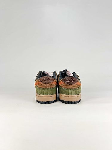 Nike SB Dunk Low