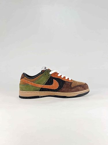 Nike SB Dunk Low