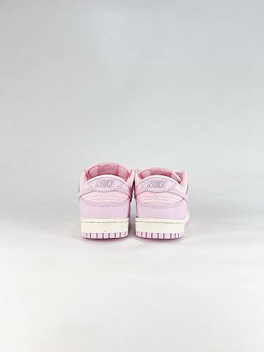 Nike SB Dunk Low