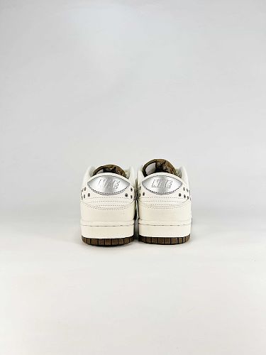 Nike SB Dunk Low