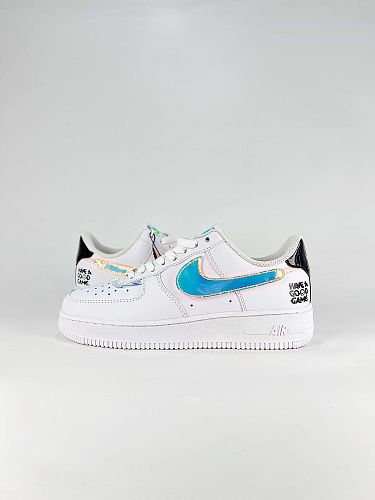 Nike Air Force 1 '07 LV8