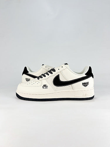 Nike Air Force 1 '07 Low 'Sail Black'